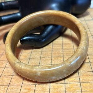 Carved Marbled Stone Bangle Bracelet 2 11/16”D Creamy Caramel Color EVC 8”L Int.